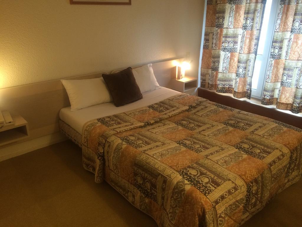 Hotel Anne De Beaujeu Gien Zewnętrze zdjęcie