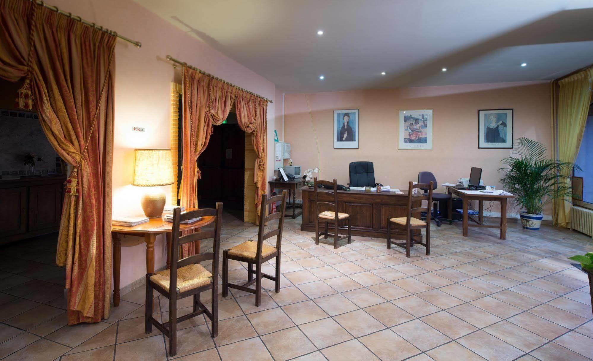 Hotel Anne De Beaujeu Gien Zewnętrze zdjęcie